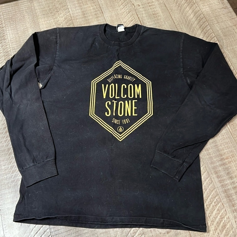 Men’s long sleeve T-shirt by Volcom